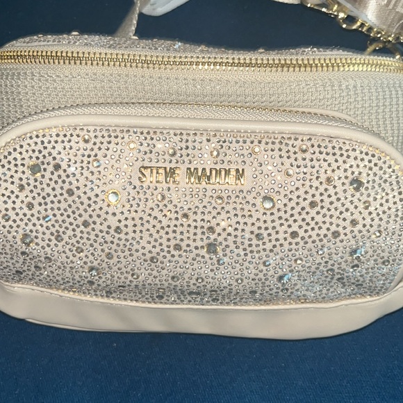 Steve Madden Crossbody Handbag - Picture 3 of 4